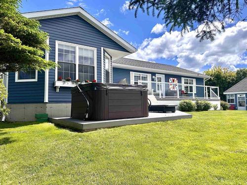 11 Beach Road, Tidnish Bridge, NS 