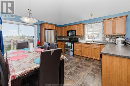 3068 Troup, Windsor, ON - Indoor Photo Showing Kitchen