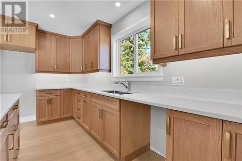 4420 River Road, Renfrew, ON - Indoor Photo Showing Kitchen With Double Sink