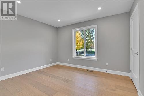 4420 River Road, Renfrew, ON - Indoor Photo Showing Other Room