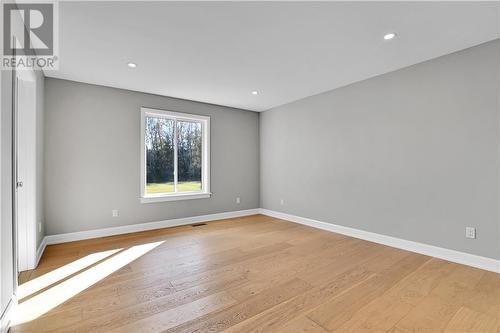 4420 River Road, Renfrew, ON - Indoor Photo Showing Other Room