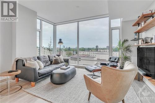 570 De Mazenod Avenue Unit#802, Ottawa, ON - Indoor Photo Showing Living Room