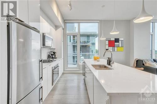 570 De Mazenod Avenue Unit#802, Ottawa, ON - Indoor Photo Showing Kitchen With Double Sink With Upgraded Kitchen