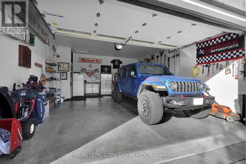 95 Brooker Trail, Thames Centre (Thorndale), ON - Indoor Photo Showing Garage