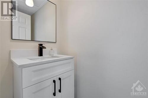 3205 Uplands Drive Unit#18, Ottawa, ON - Indoor Photo Showing Bathroom