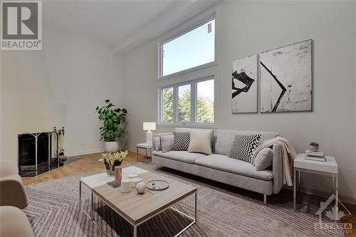 3205 Uplands Drive Unit#18, Ottawa, ON - Indoor Photo Showing Living Room