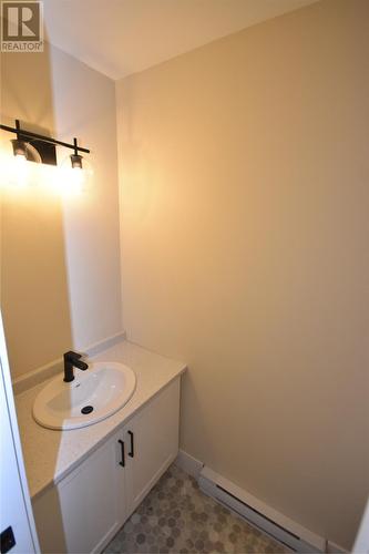 14 Pinetree Road, Conception Bay South, NL - Indoor Photo Showing Bathroom