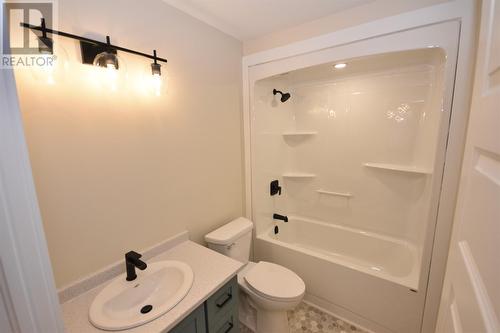 14 Pinetree Road, Conception Bay South, NL - Indoor Photo Showing Bathroom