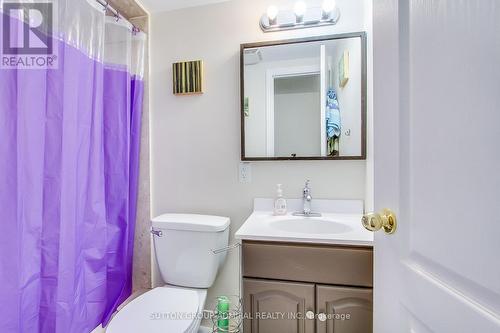 33 Lodgeway Drive, Vaughan, ON - Indoor Photo Showing Bathroom