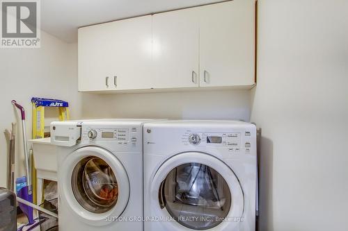 33 Lodgeway Drive, Vaughan, ON - Indoor Photo Showing Laundry Room