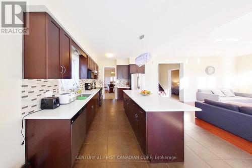 479 Blackacres Boulevard, London, ON - Indoor Photo Showing Kitchen