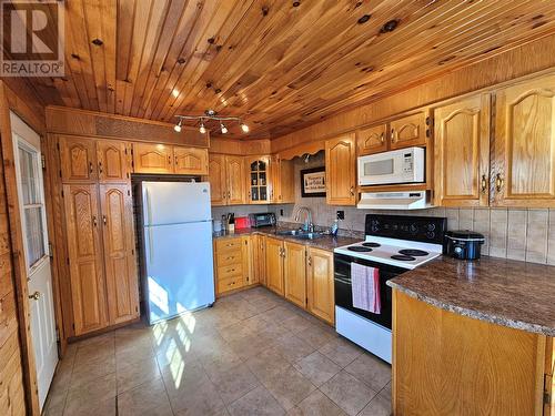 735 Lakeview Road, Spruce Brook, NL - Indoor Photo Showing Kitchen With Double Sink