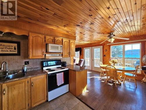 735 Lakeview Road, Spruce Brook, NL - Indoor Photo Showing Kitchen