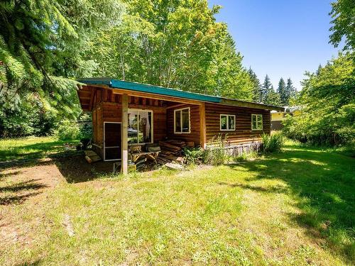 7758 Island Hwy South, Fanny Bay, BC 