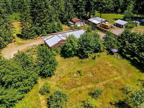 7758 Island Hwy South, Fanny Bay, BC 