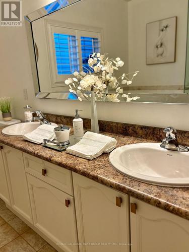 50 Sisson Lane, Clarington (Newcastle), ON - Indoor Photo Showing Bathroom