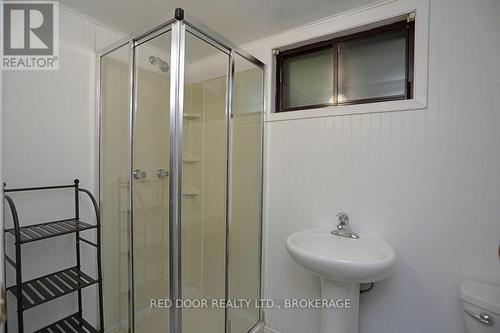 Downstairs Bathroom - 718 Leroy Avenue, London, ON - Indoor Photo Showing Bathroom