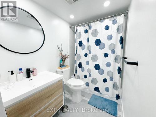 2057 - 75 George Appleton Way, Toronto, ON - Indoor Photo Showing Bathroom