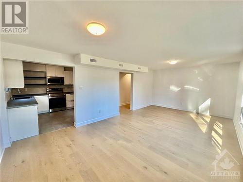 1436 Bellamy Street Unit#2, Ottawa, ON - Indoor Photo Showing Kitchen