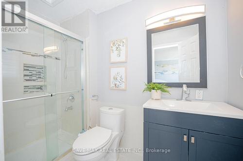 30 Worthington Avenue, Brampton, ON - Indoor Photo Showing Bathroom