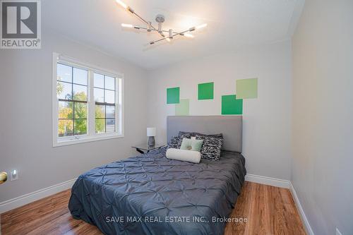 30 Worthington Avenue, Brampton, ON - Indoor Photo Showing Bedroom