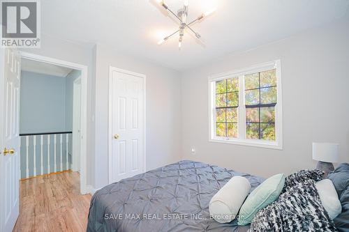 30 Worthington Avenue, Brampton, ON - Indoor Photo Showing Bedroom