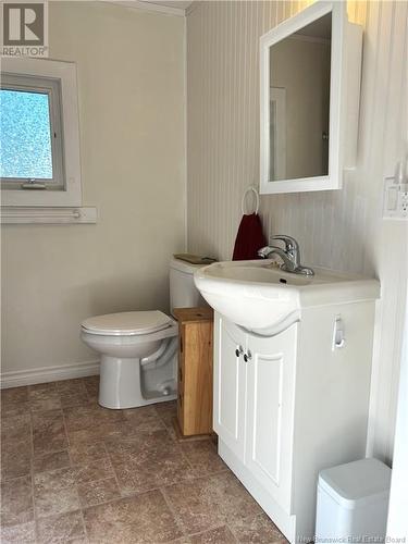 29 Wall Street, St. Stephen, NB - Indoor Photo Showing Bathroom