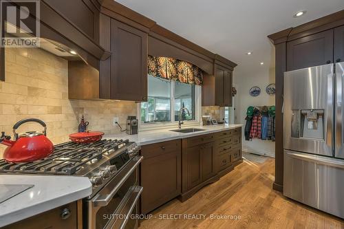 547 Sherene Terrace, London, ON - Indoor Photo Showing Kitchen