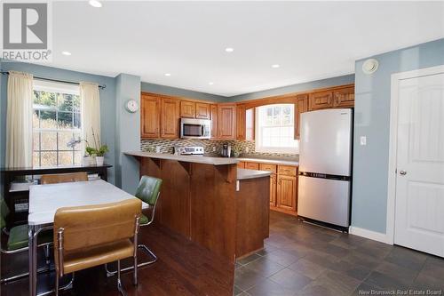 16 Helena Drive, Saint John, NB - Indoor Photo Showing Kitchen