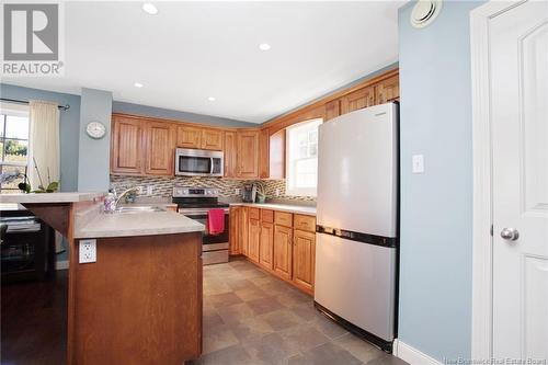 16 Helena Drive, Saint John, NB - Indoor Photo Showing Kitchen