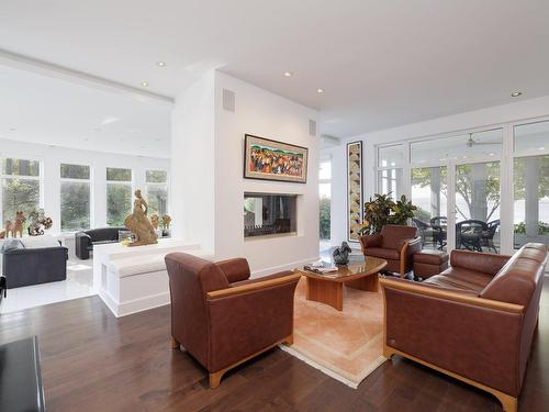 Salon - 2059 Ch. Du Bord-Du-Lac, Montréal (L'Île-Bizard/Sainte-Geneviève), QC - Indoor Photo Showing Living Room