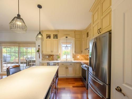 Cuisine - 795 Rg Elmire, Saint-Paul-D'Abbotsford, QC - Indoor Photo Showing Kitchen With Upgraded Kitchen