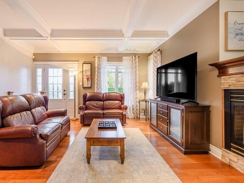 Salon - 795 Rg Elmire, Saint-Paul-D'Abbotsford, QC - Indoor Photo Showing Living Room