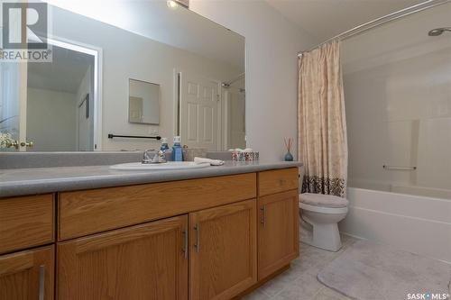 43 111 Fairbrother Crescent, Saskatoon, SK - Indoor Photo Showing Bathroom