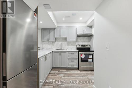 1558 Kovachik Boulevard, Milton, ON - Indoor Photo Showing Kitchen