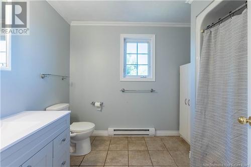 328 Route 940, Sackville, NB - Indoor Photo Showing Bathroom