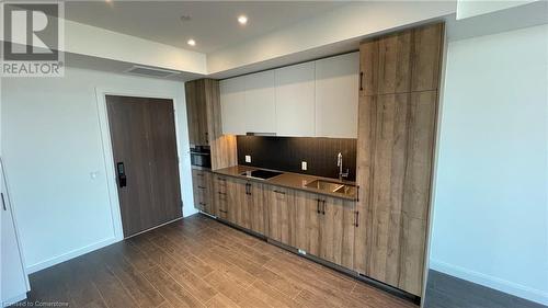 741 King Street W Unit# 701, Kitchener, ON - Indoor Photo Showing Kitchen