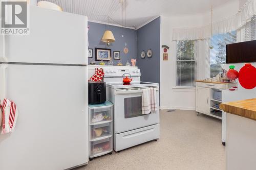 125 Cabot Street, St. John'S, NL - Indoor Photo Showing Kitchen