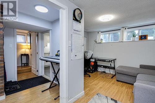 31 Gravenhurst Avenue, Toronto, ON - Indoor