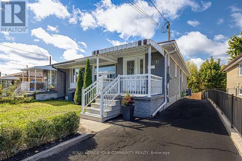 31 Gravenhurst Avenue, Toronto, ON - Outdoor