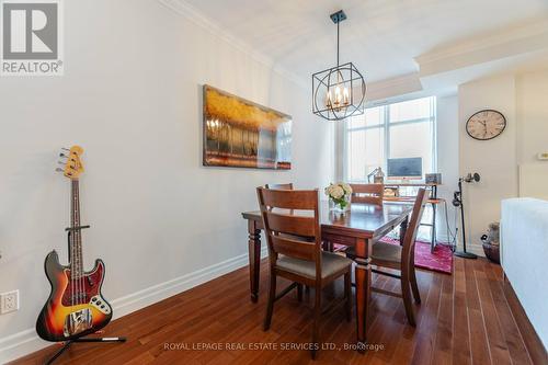 1005 - 360 Pearl Street, Burlington, ON - Indoor Photo Showing Dining Room