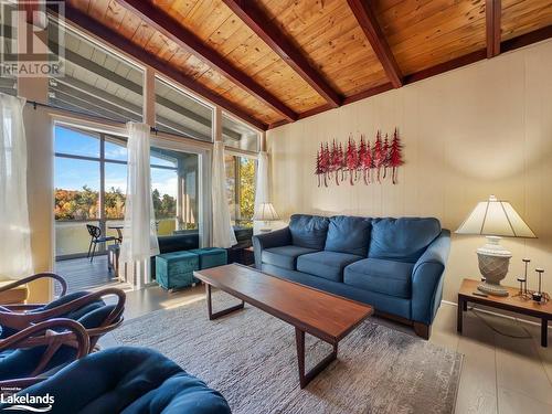 30 Rockcliffe Drive N, Carling, ON - Indoor Photo Showing Living Room