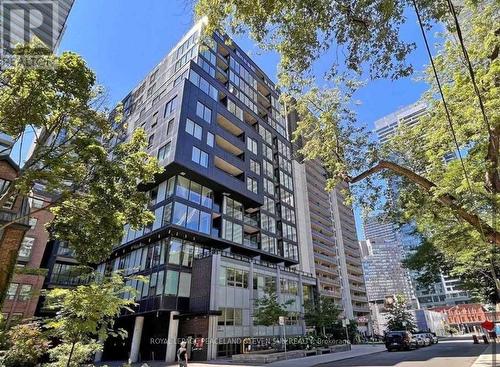 704 - 17 Dundonald Street, Toronto, ON - Outdoor With Facade