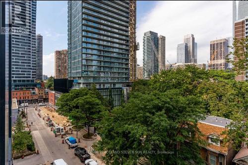 704 - 17 Dundonald Street, Toronto, ON - Outdoor With Facade