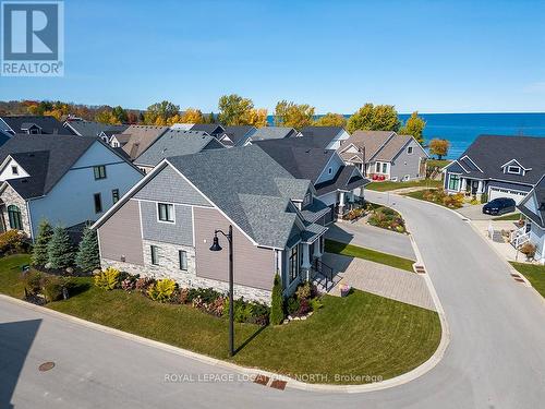 112 Admiral'S Trail, Blue Mountains, ON - Outdoor With Facade