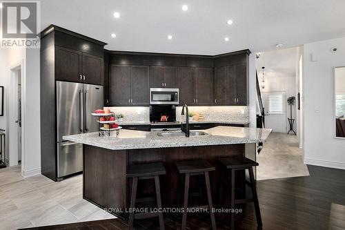 112 Admiral'S Trail, Blue Mountains, ON - Indoor Photo Showing Kitchen With Stainless Steel Kitchen With Upgraded Kitchen