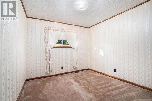 24 Mclean Boulevard, Perth, ON - Indoor Photo Showing Other Room