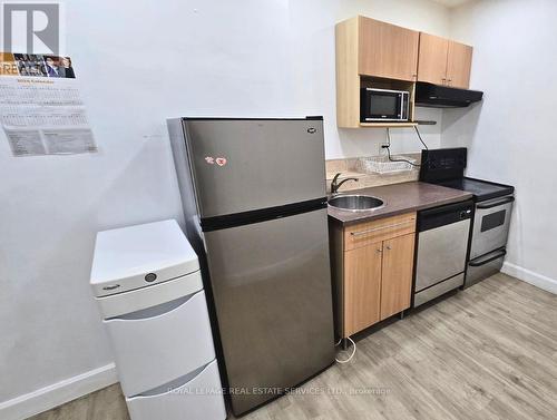 B2 - 221 River Street, Toronto, ON - Indoor Photo Showing Kitchen