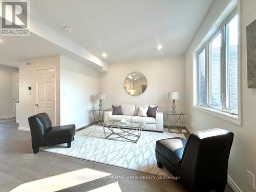 32 Riverstone Way, Belleville, ON - Indoor Photo Showing Living Room