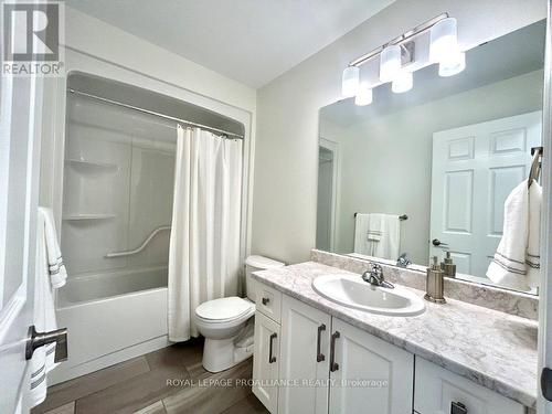 32 Riverstone Way, Belleville, ON - Indoor Photo Showing Bathroom